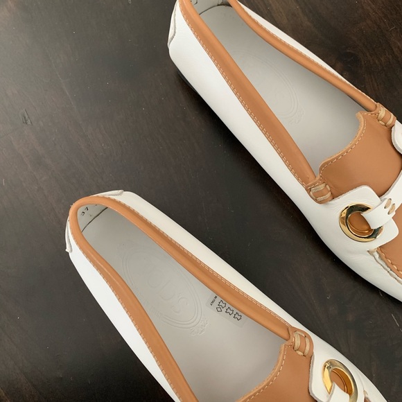 🆕 TOD’s Loafers - Picture 2 of 6